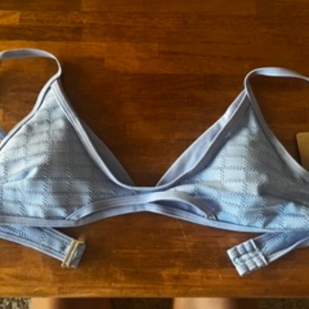 NWT Berlock Crochet Bikini Top